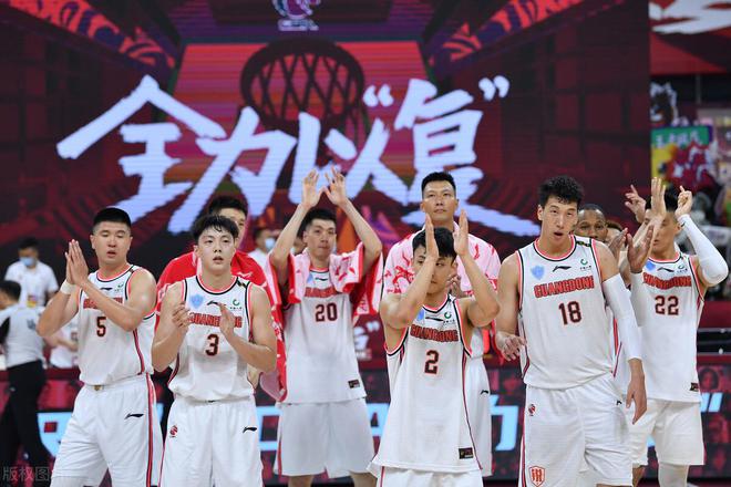 中国篮球赛事迎来全新赛季，吸引更多球迷关注