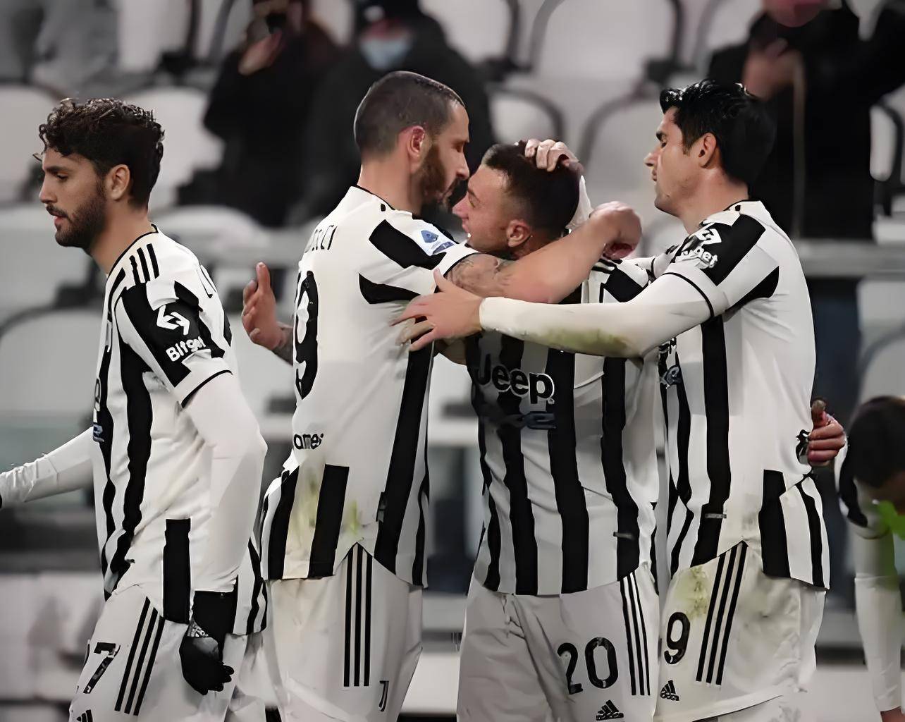 巴塞罗那遭遇尤文图斯在顶级足球比赛中交锋