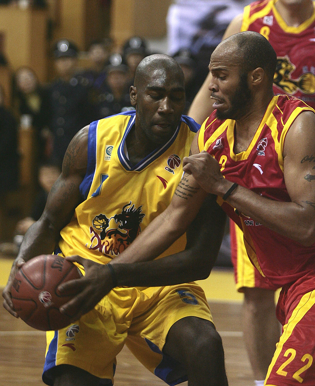 雄鹿大将联手斩杀对手,速战速决 雄鹿大将联手斩杀对手,速战速决