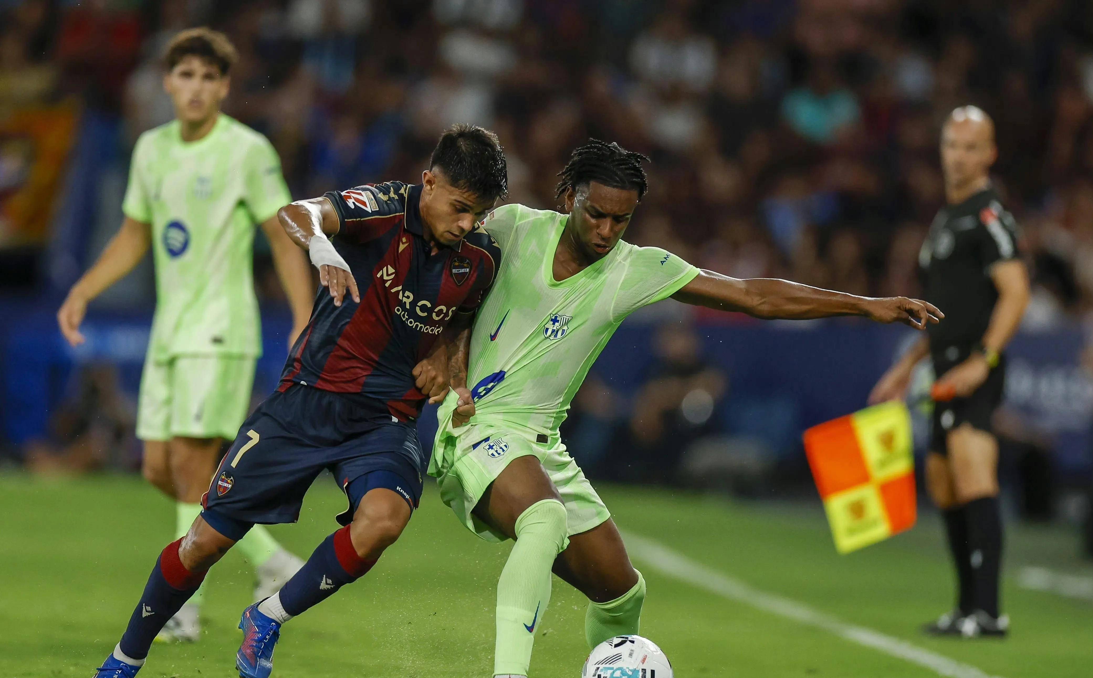 包含马竞客场大胜埃尔切,积分稳步增加的词条 包含马竞客场大胜埃尔切,积分稳步增加的词条