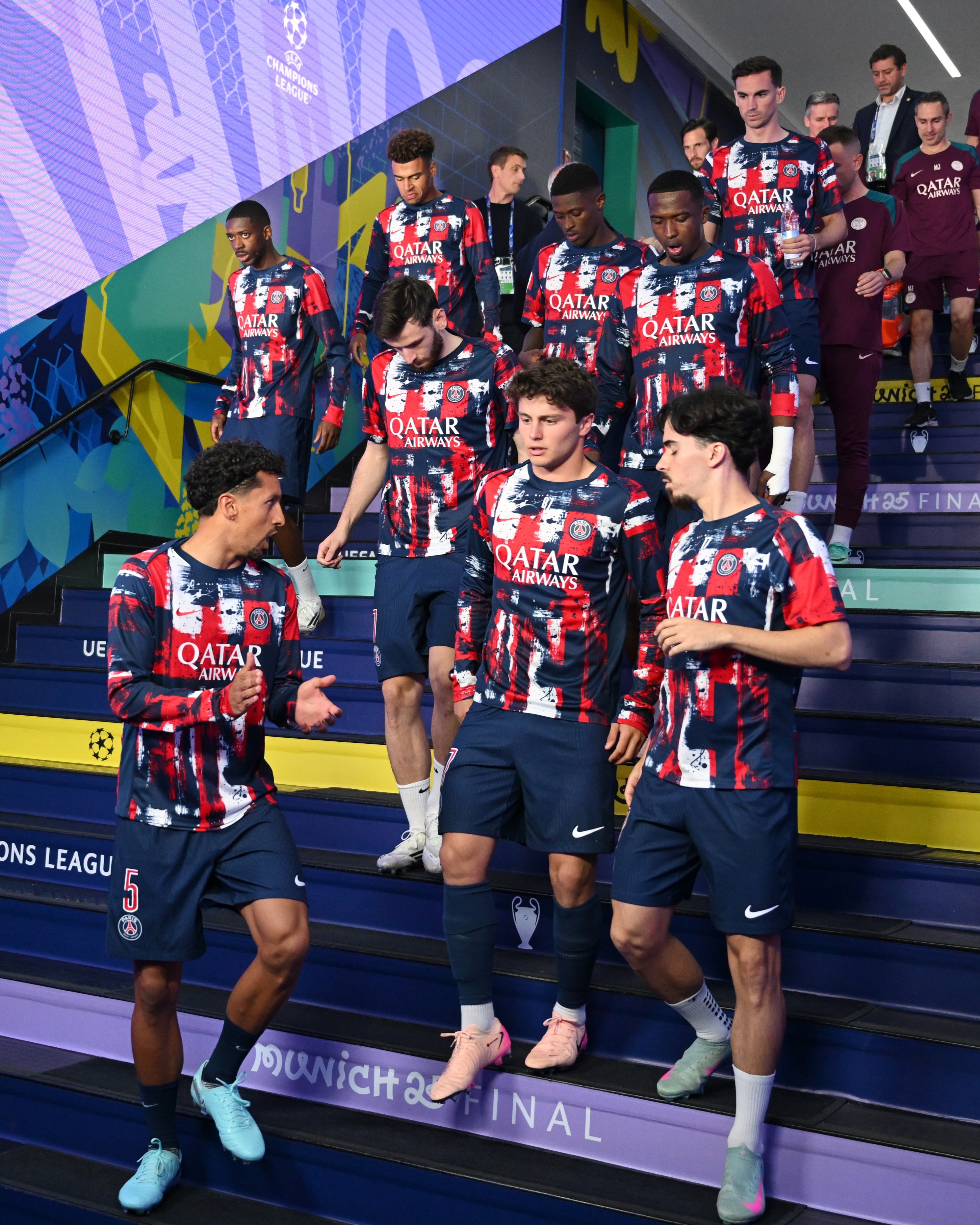 包含巴黎圣日耳曼挑战尤文图斯欧洲巨头对决的词条