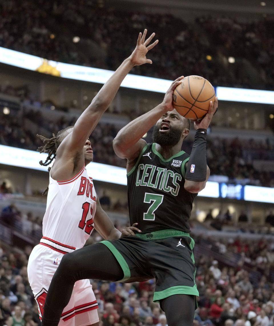 勇士再胜绿军，豪取六连胜