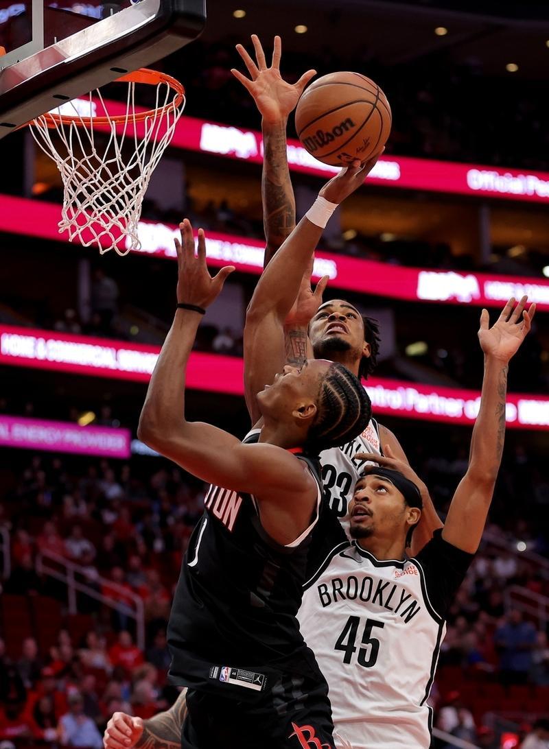 篮网轻松击败老鹰，迎来胜利