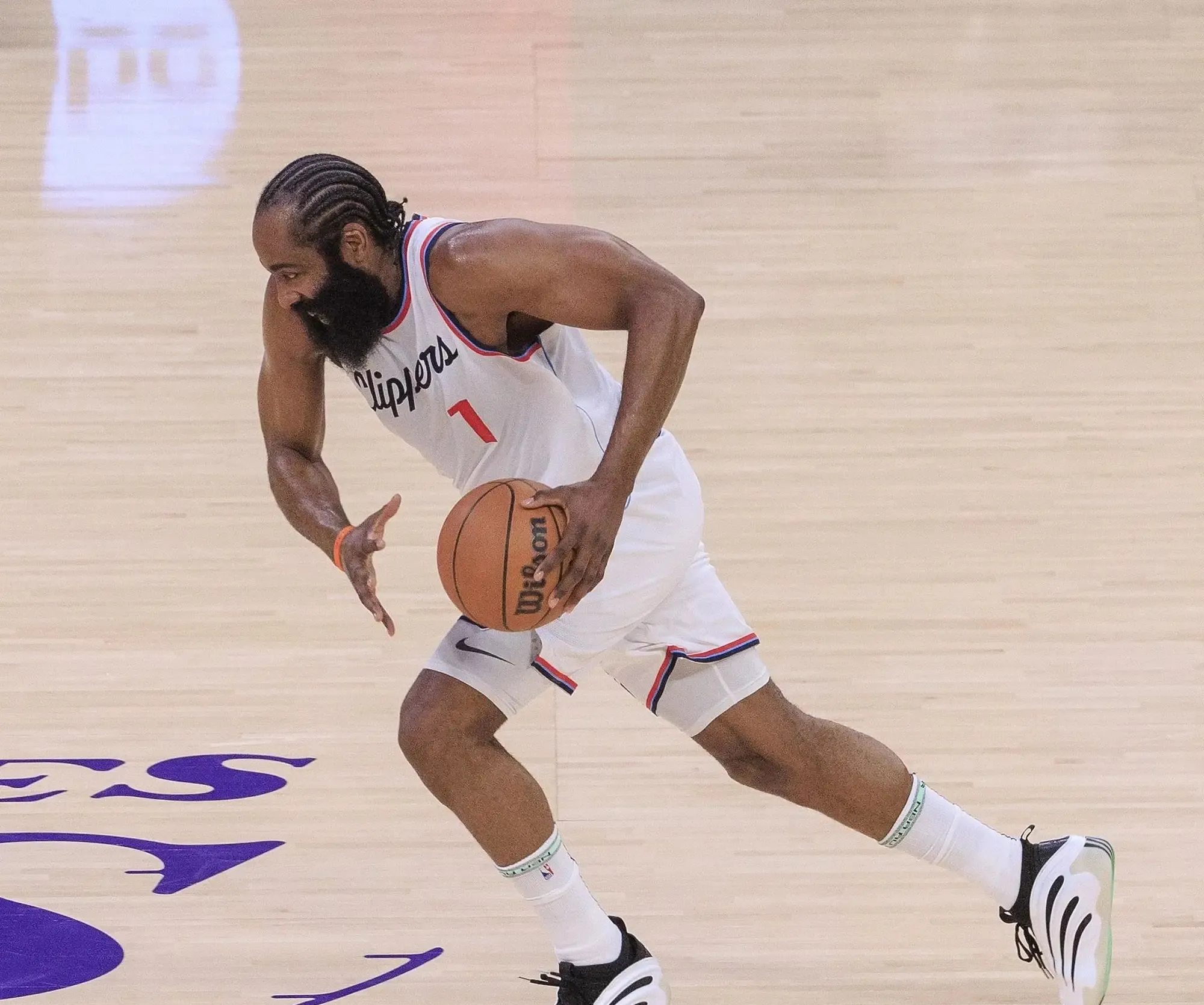 快船主场擒下灰熊，乔治状态火