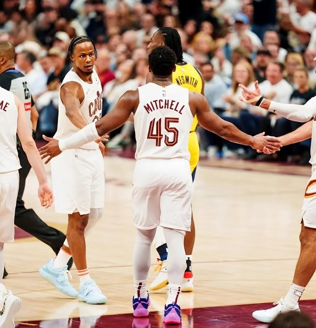 步行者主场力克老鹰，取得两连胜