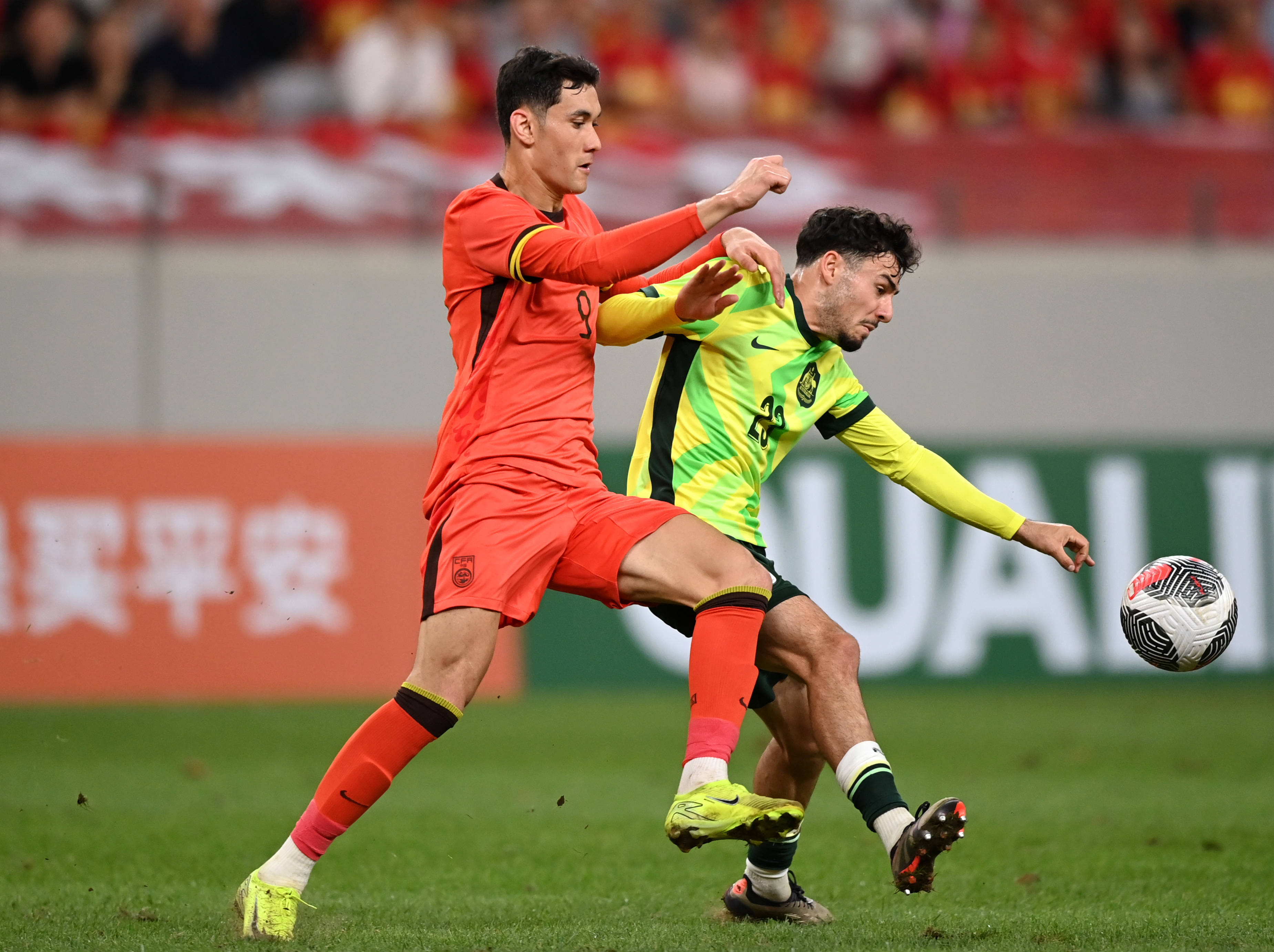 中国足球队备战世预赛超级联赛有望提升国内水平