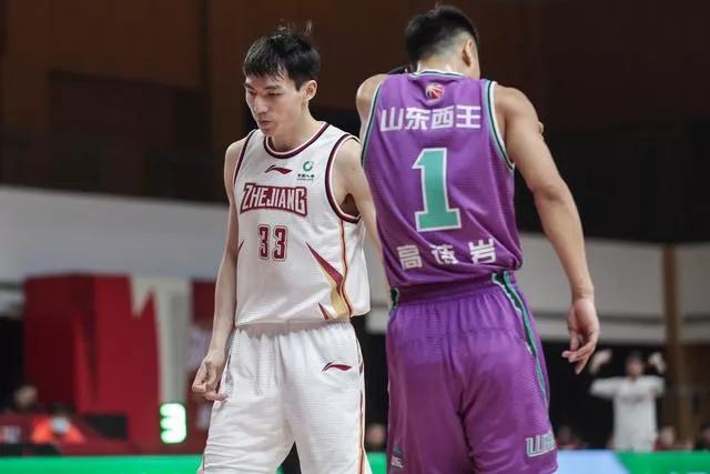 关于国王完胜福建队，高诗岩统治全场的信息